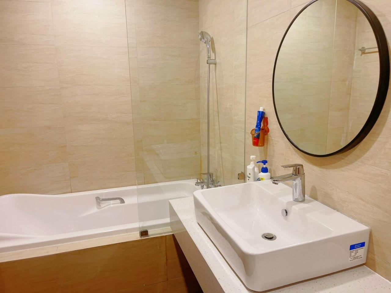Chien Apartment- Flc Sea Tower-Quy Nhon Exteriör bild